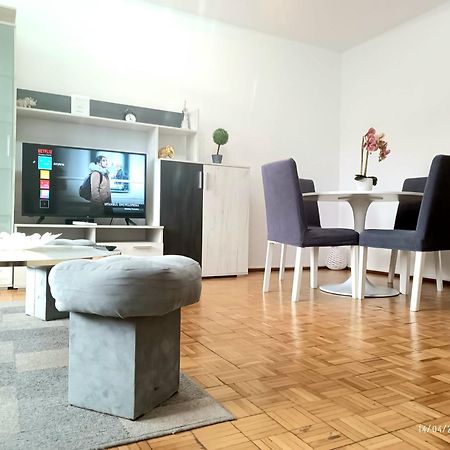 Chic Comfort 1Bdr With Landmark View - Concerthall Bucareste Exterior foto